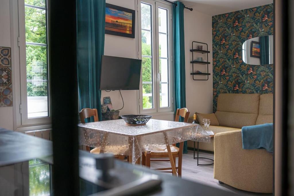 Gite Le Doris Avec Place De Stationnement Privee Incluse Etretat Bagian luar foto